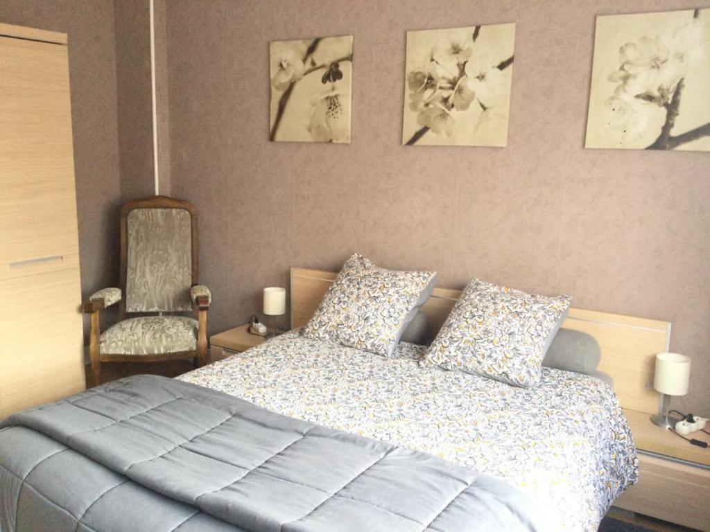 Homestay Couleur Framboise Longwy