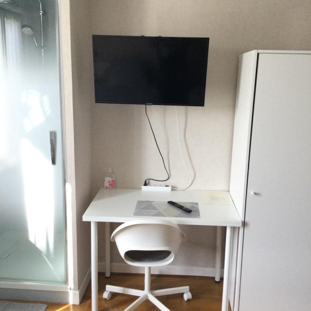 Homestay Couleur Framboise Longwy